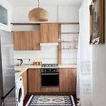 Antique Elegance In Heart Of Apartamento
