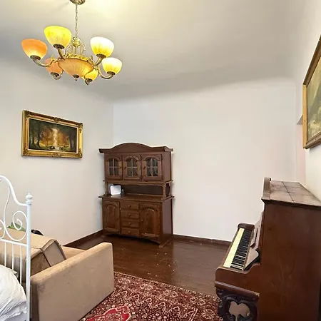 Antique Elegance In Heart Of * ريغا