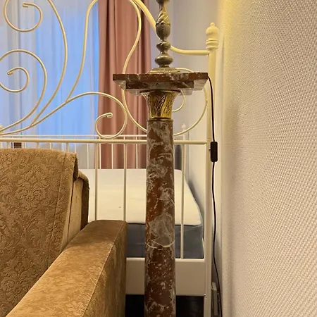 Antique Elegance In Heart Of Appartement *